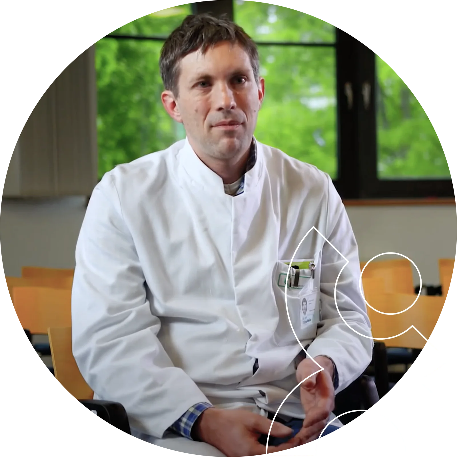 Close-up portrait of Dr. Tobias Meile, showcasing his friendly demeanor and dedication to obesity healthcare.